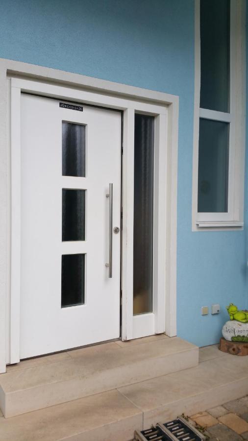 Ferienwohnung Rosenbluete Нойштадт-ан-дер-Вайнштрасе Экстерьер фото