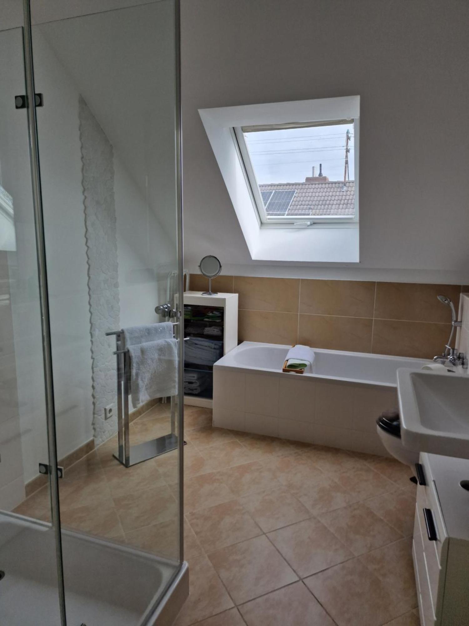 Ferienwohnung Rosenbluete Нойштадт-ан-дер-Вайнштрасе Экстерьер фото